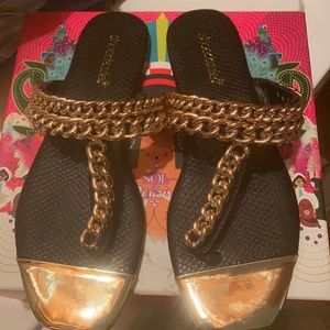 Cute Shoe Dazzle Sandals